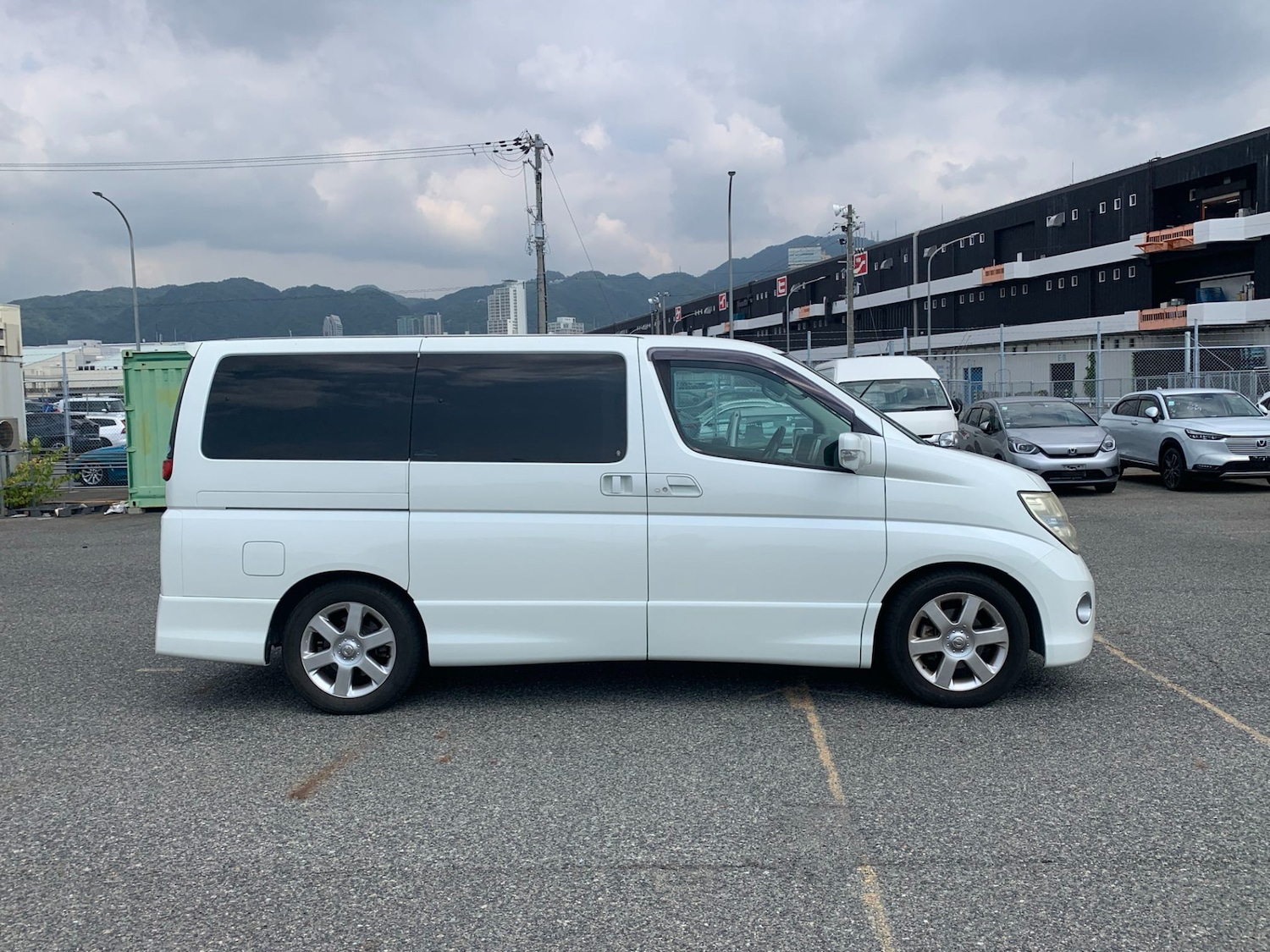 Used Nissan Elgrand 2009 for sale - 76334950: Photo 6