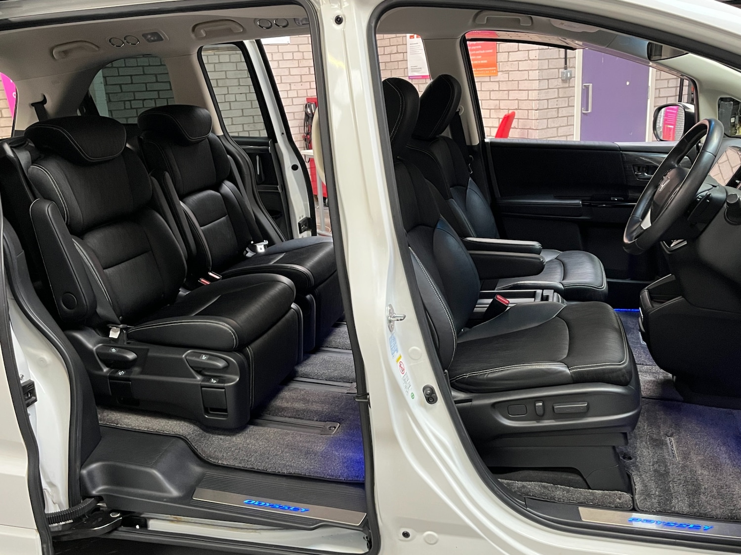 Used Honda Odyssey 2014 for sale - 76687461: Photo 20