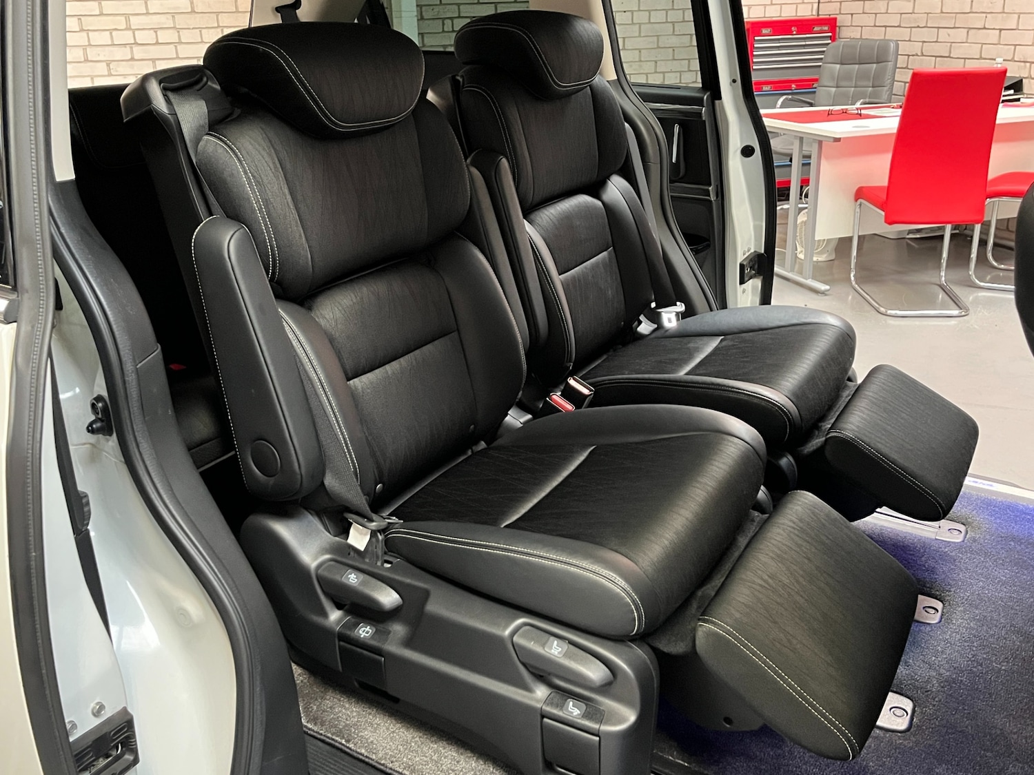 Used Honda Odyssey 2014 for sale - 76687461: Photo 22