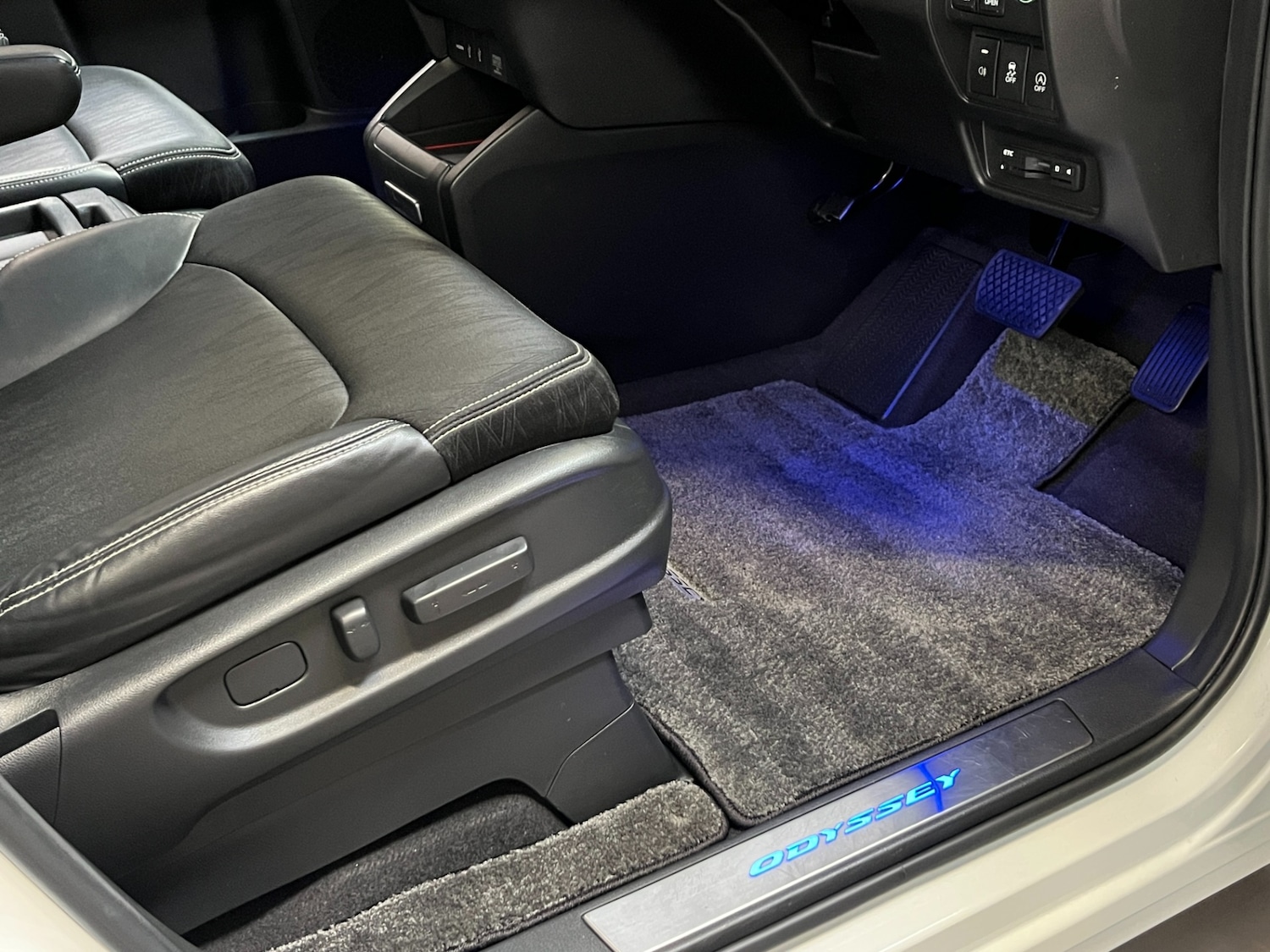 Used Honda Odyssey 2014 for sale - 76687461: Photo 29