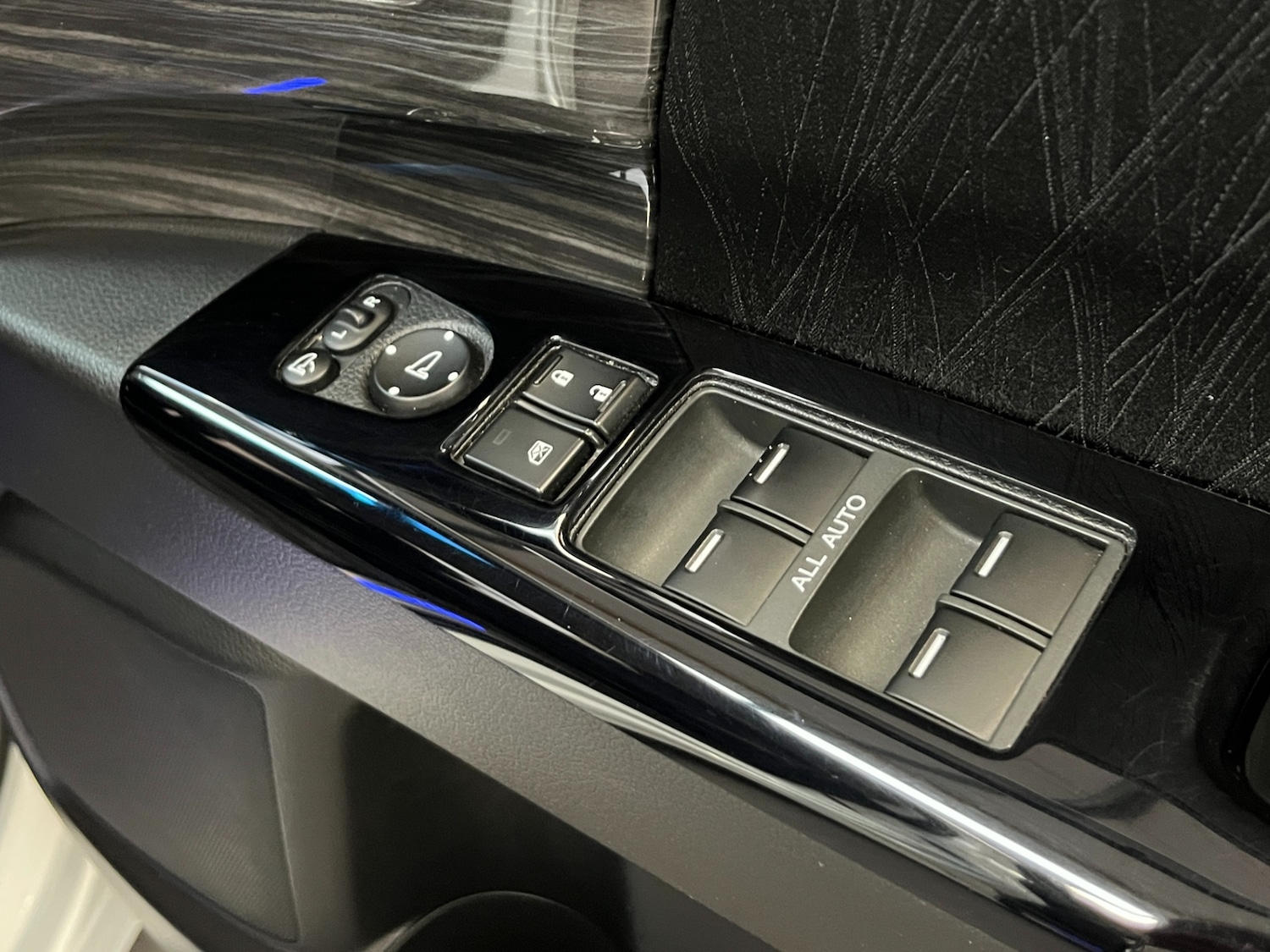 Used Honda Odyssey 2014 for sale - 76687461: Photo 36