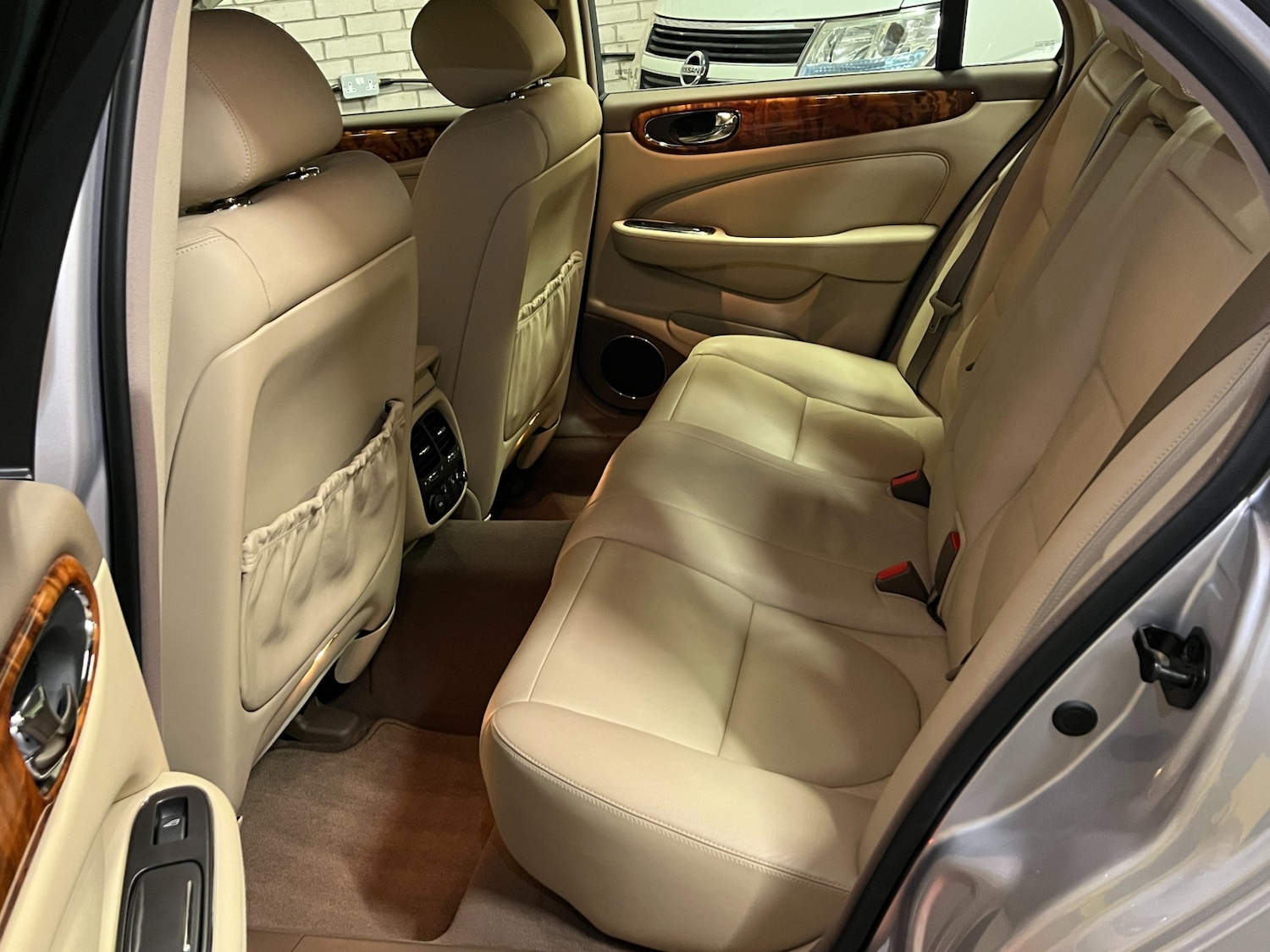 Used Jaguar XJ 2005 for sale - 76726140: Photo 12