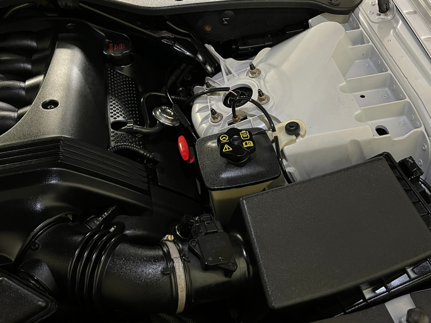 Used Jaguar XJ 2005 for sale - 76726140: Photo 31