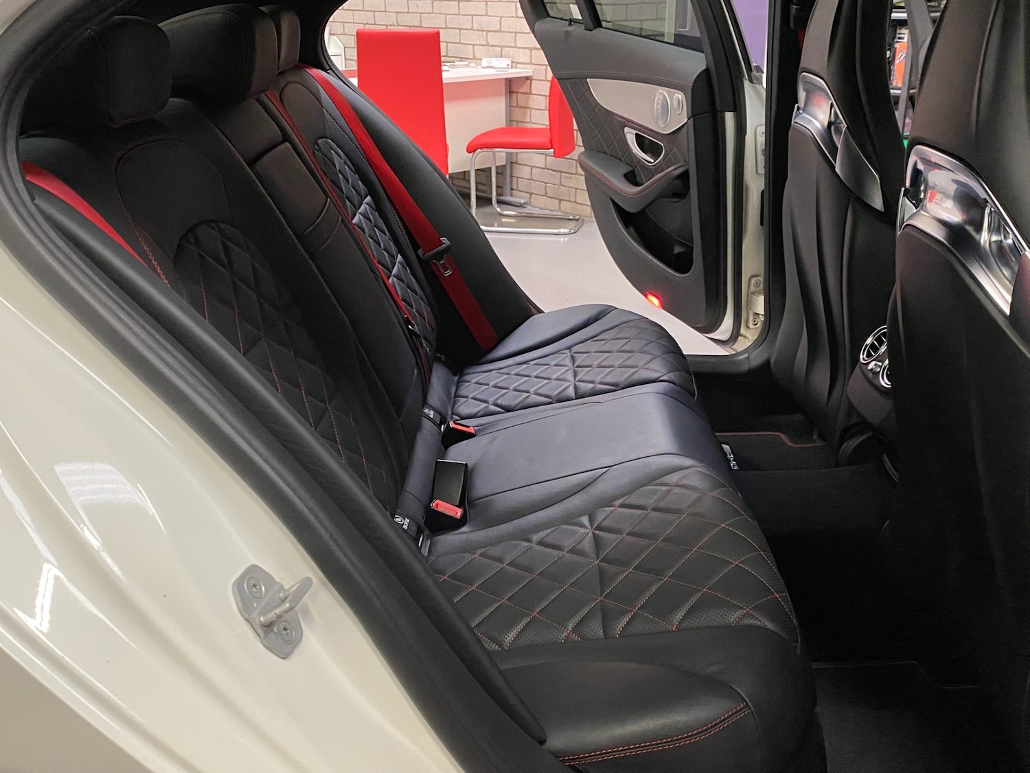 Used Mercedes-Benz C Class 2015 for sale - 77336861: Photo 16