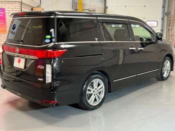 Used Nissan Elgrand 2013 for sale - 72986742: Photo