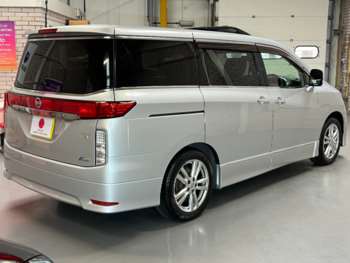 Used Nissan Elgrand 2011 for sale - 73665207: Photo