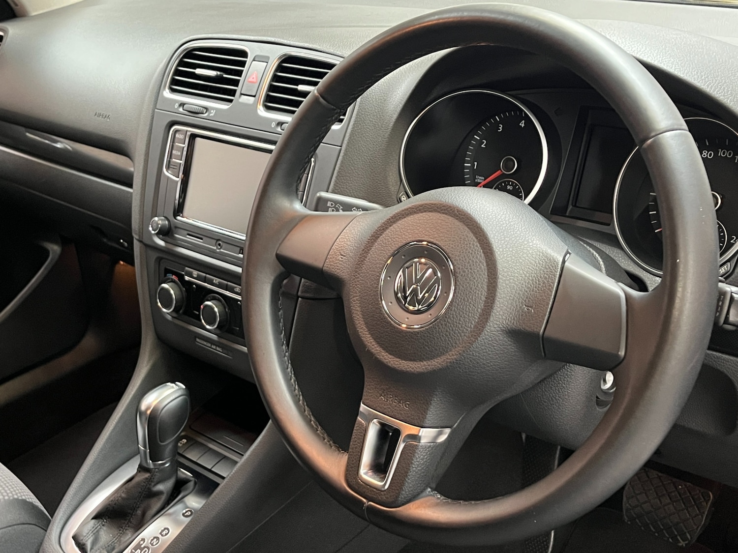 Used Volkswagen Golf 2012 for sale - 76669495: Photo 17