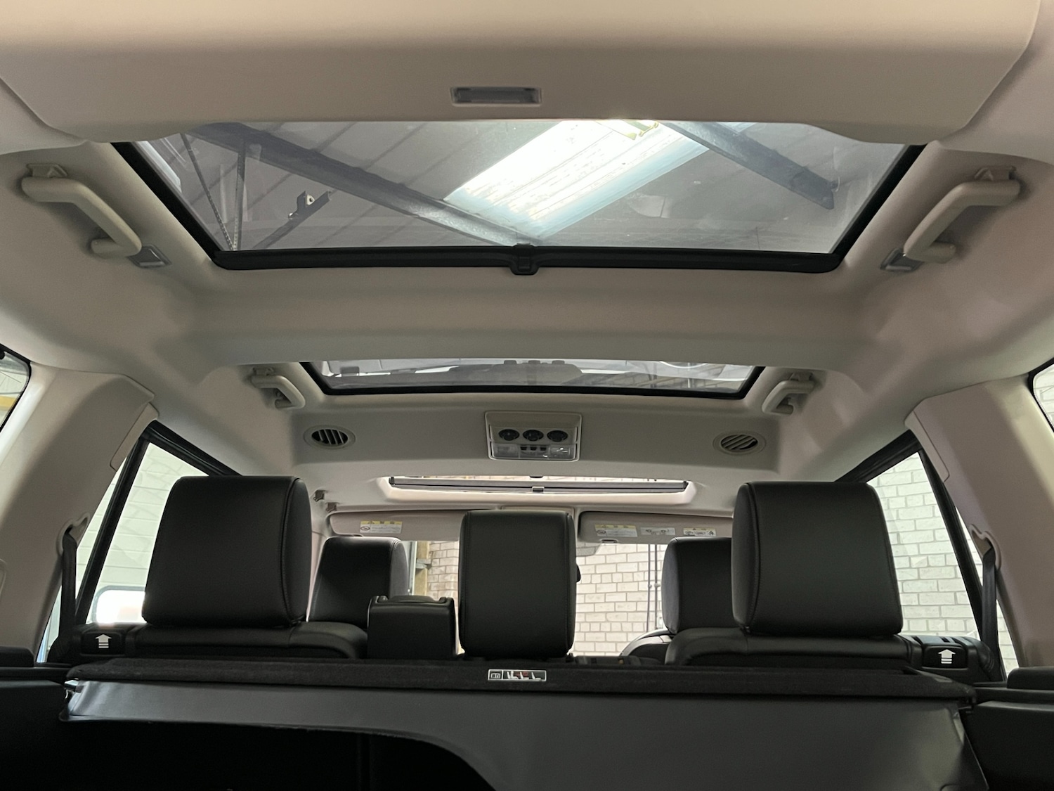 Used Land Rover Discovery 4 2011 for sale - 75543508: Photo 41