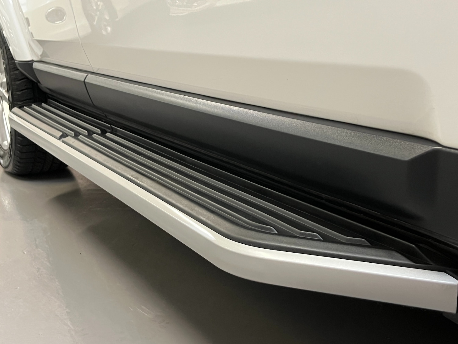 Used Land Rover Discovery 4 2011 for sale - 75543508: Photo 57