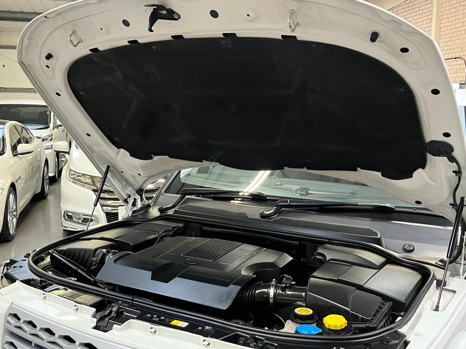 Used Land Rover Discovery 4 2011 for sale - 75543508: Photo 67