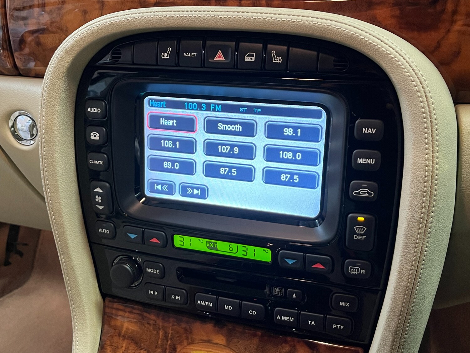 Used Jaguar XJ 2005 for sale - 77124061: Photo 35