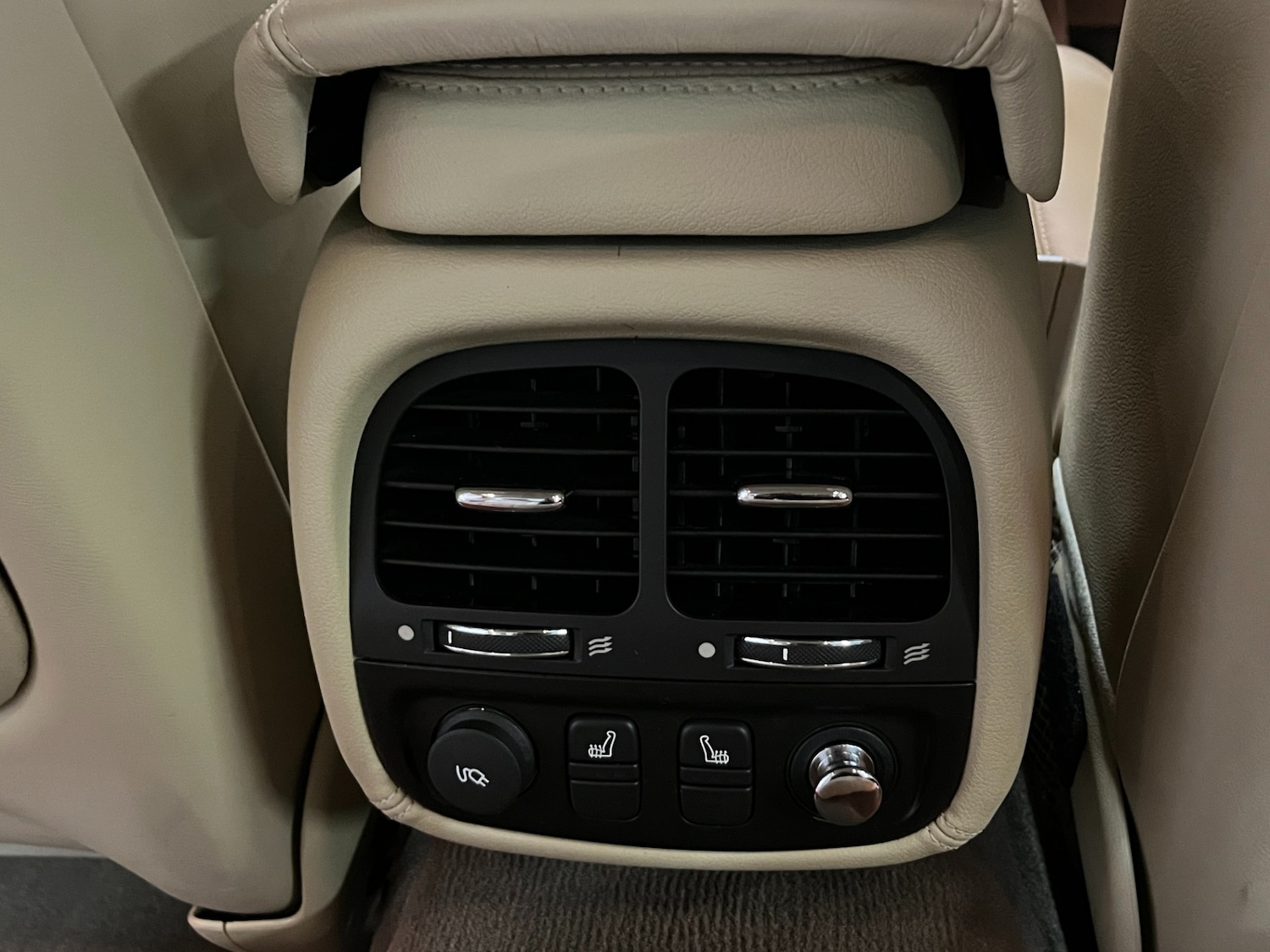 Used Jaguar XJ 2005 for sale - 77124061: Photo 40