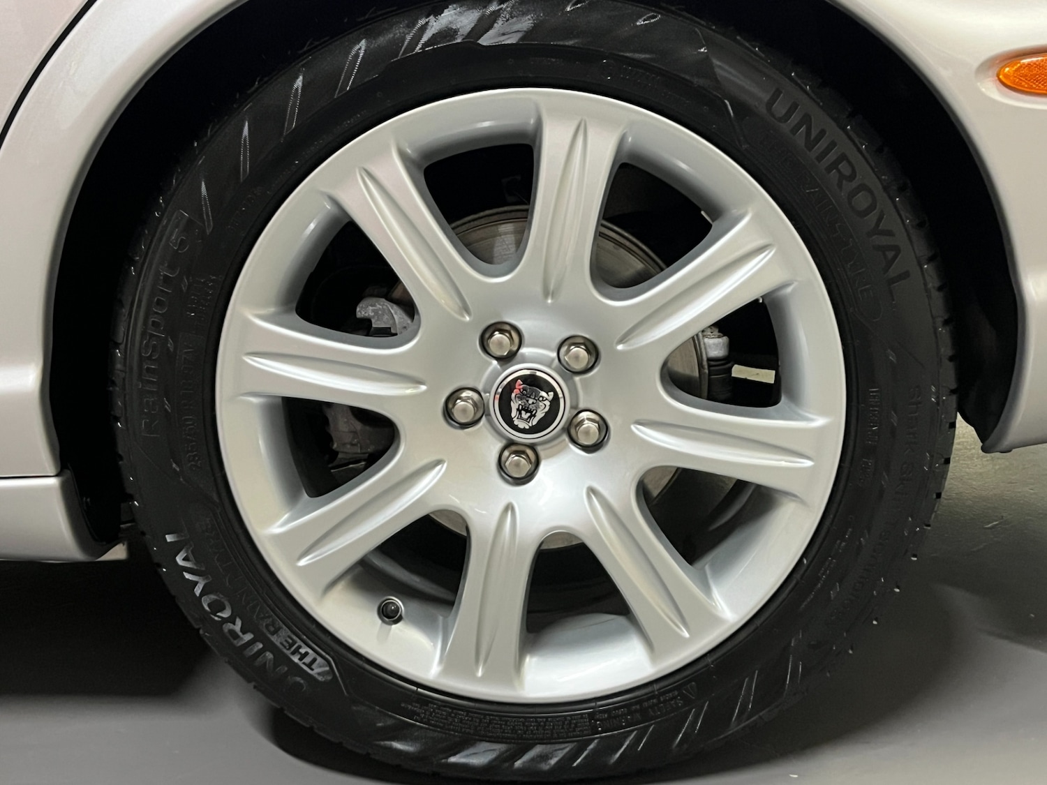 Used Jaguar XJ 2005 for sale - 77124061: Photo 5