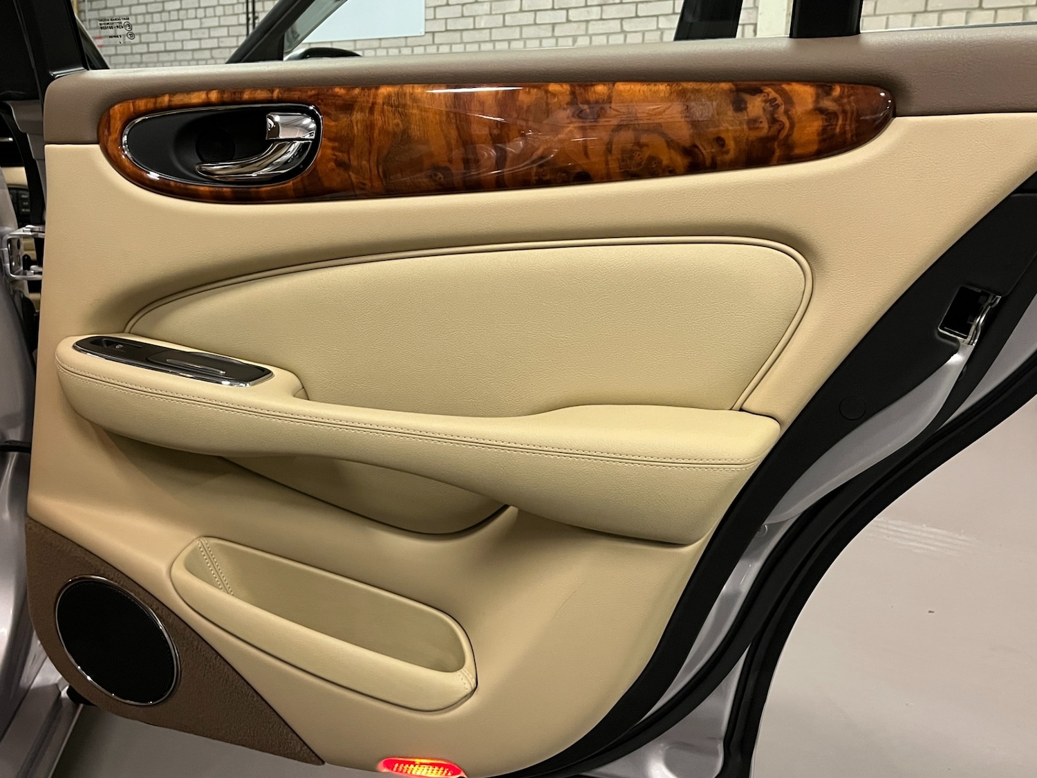 Used Jaguar XJ 2005 for sale - 77124061: Photo 56