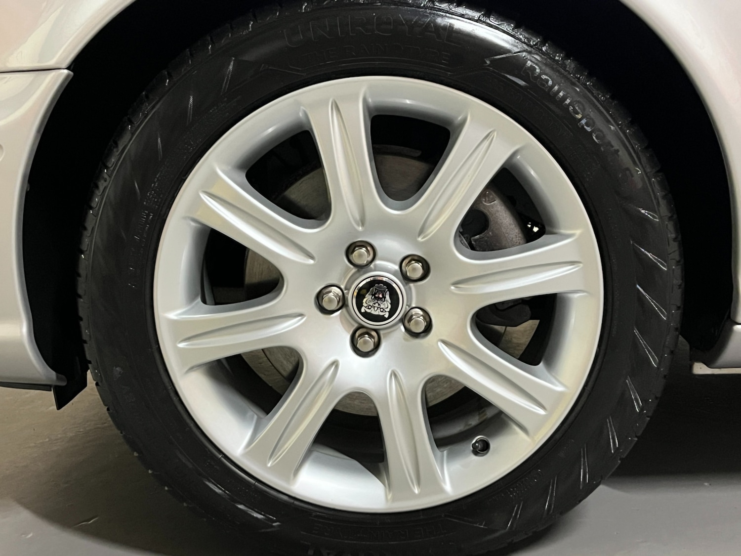 Used Jaguar XJ 2005 for sale - 77124061: Photo 7