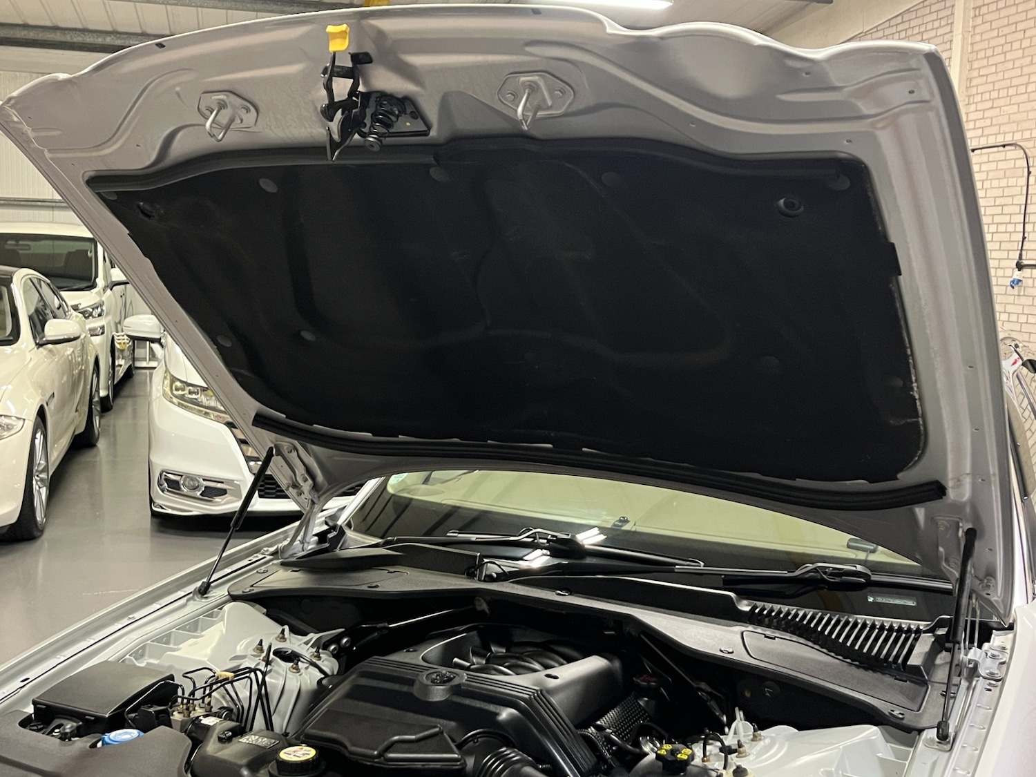 Used Jaguar XJ 2005 for sale - 77124061: Photo 82