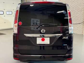 Used Nissan Serena 2011 for sale - 72986816: Photo