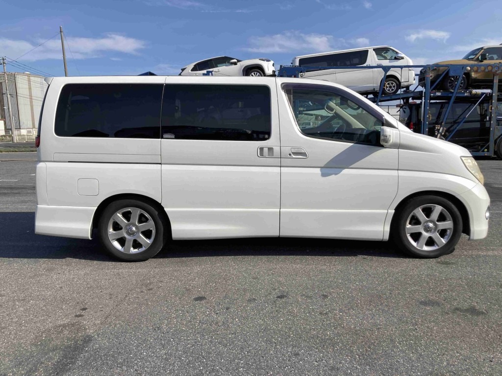 Used Nissan Elgrand 2008 for sale - 76735671: Photo 3