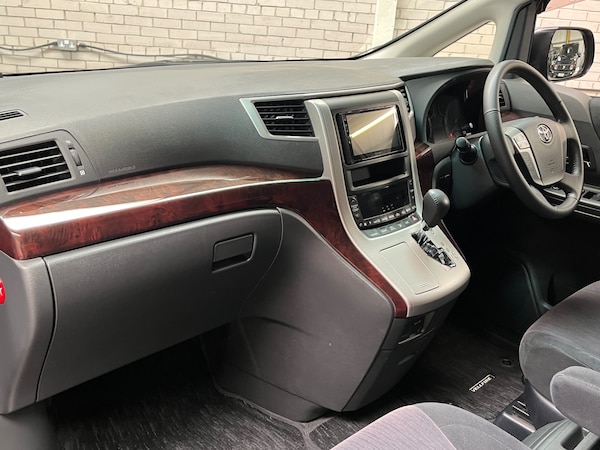 Used Toyota Vellfire 2013 for sale - 74885579: Photo 11