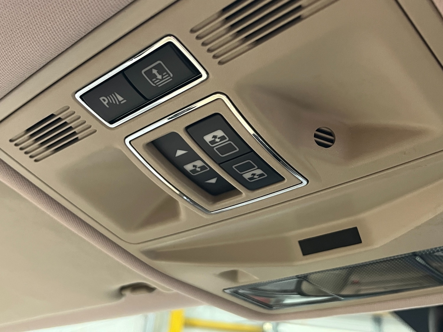 Used Jaguar XJ 2010 for sale - 75457583: Photo 38