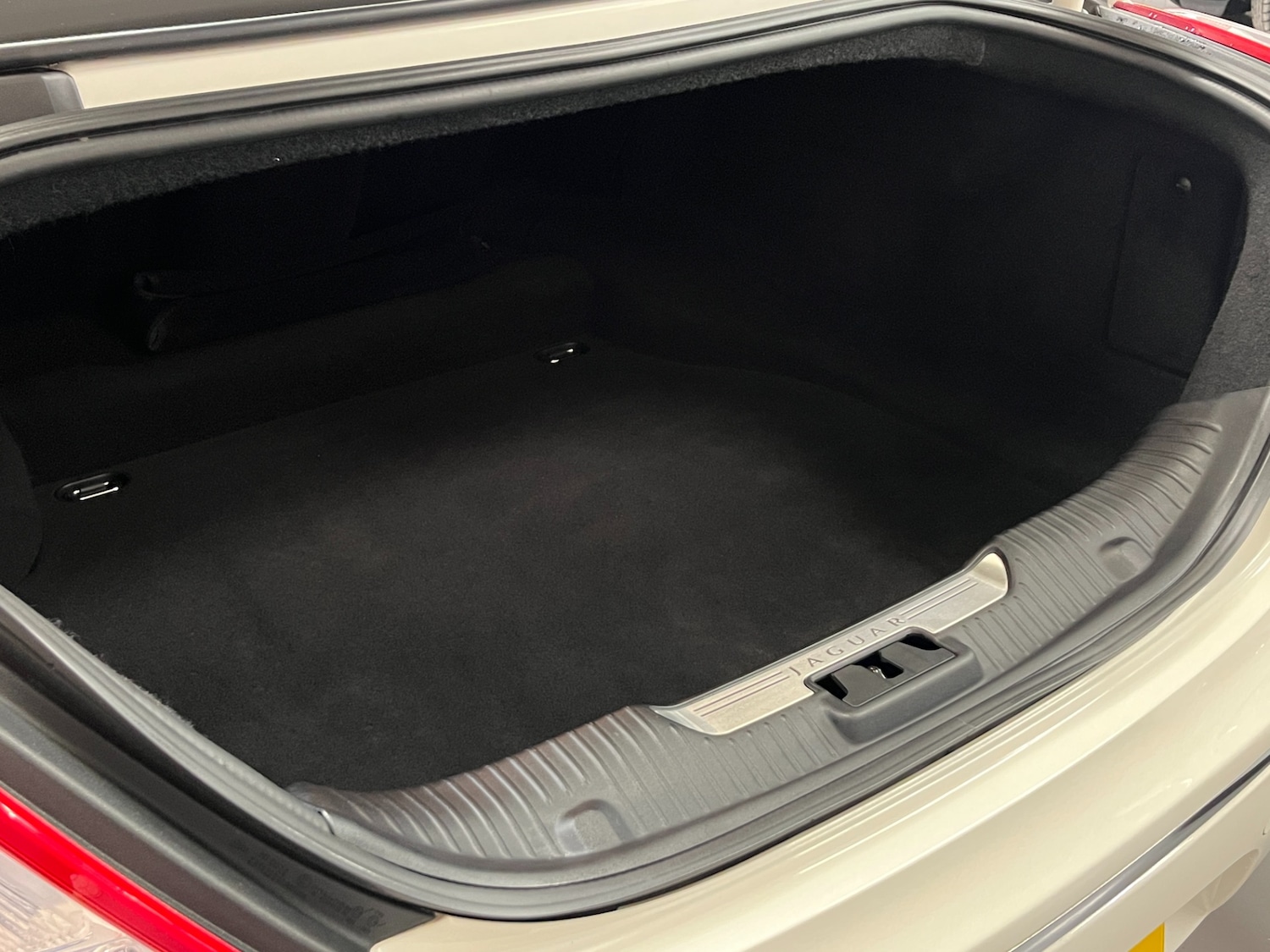 Used Jaguar XJ 2010 for sale - 75457583: Photo 56