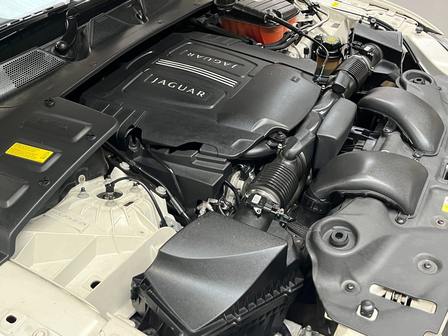 Used Jaguar XJ 2010 for sale - 75457583: Photo 61