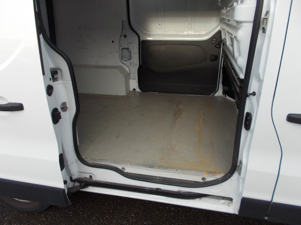 Used Vauxhall Vivaro 2016 for sale - 77118436: Photo 12