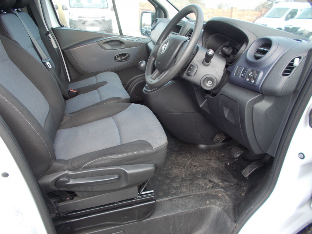 Used Vauxhall Vivaro 2016 for sale - 77118436: Photo 13