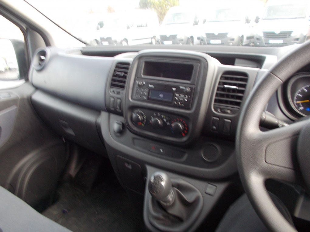 Used Vauxhall Vivaro 2016 for sale - 77118436: Photo 15