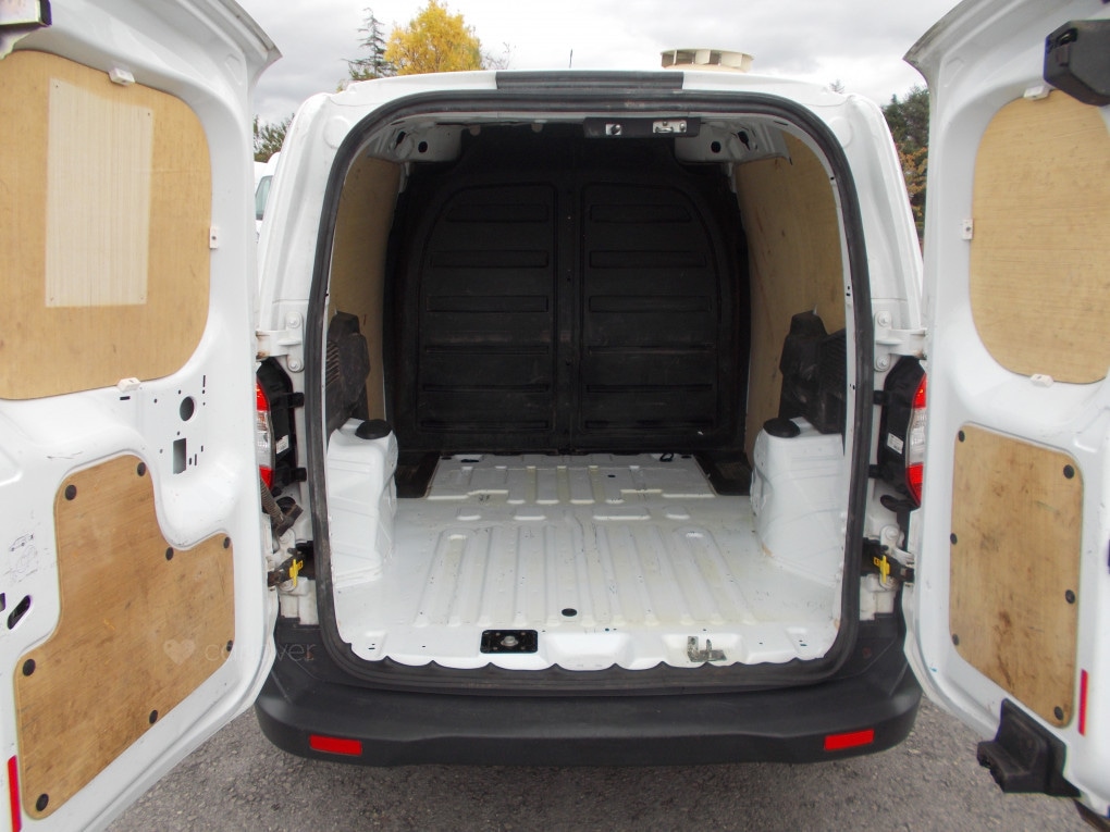 Used Ford Transit Courier 2020 for sale - 76133147: Photo 9