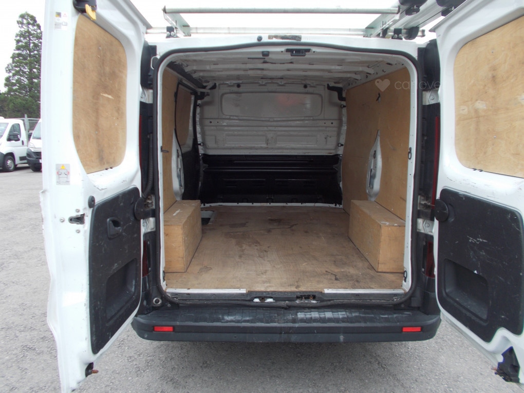 Used Vauxhall Vivaro 2016 for sale - 76292344: Photo 9