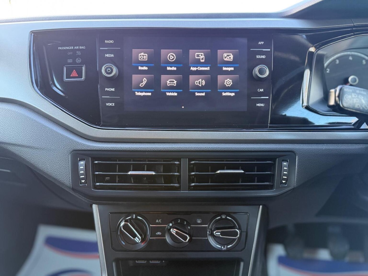 Used Volkswagen Polo 2018 for sale - 77014821: Photo 40