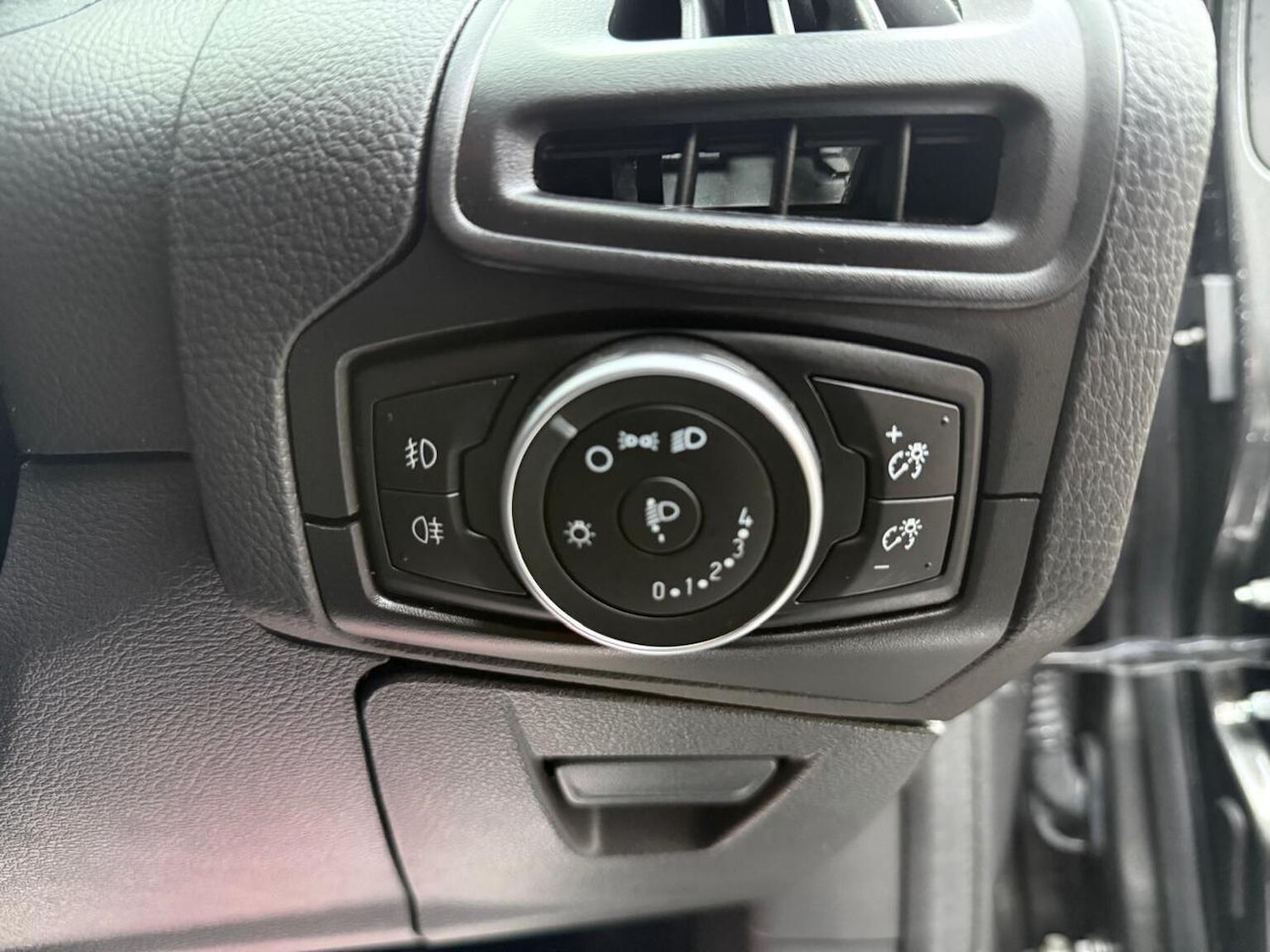 Used Ford Focus 2016 for sale - 76439868: Photo 35