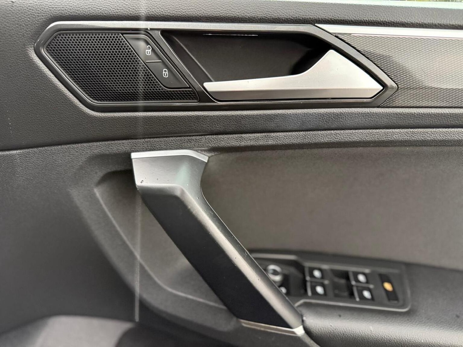 Used Volkswagen Tiguan 2017 for sale - 76439865: Photo 39