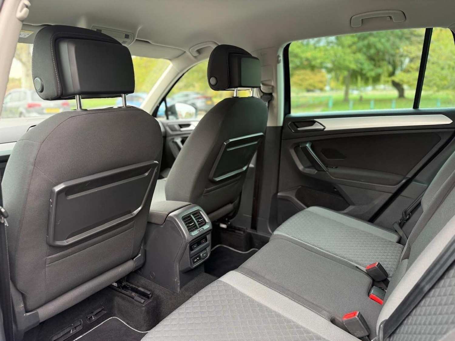 Used Volkswagen Tiguan 2018 for sale - 76317444: Photo 35