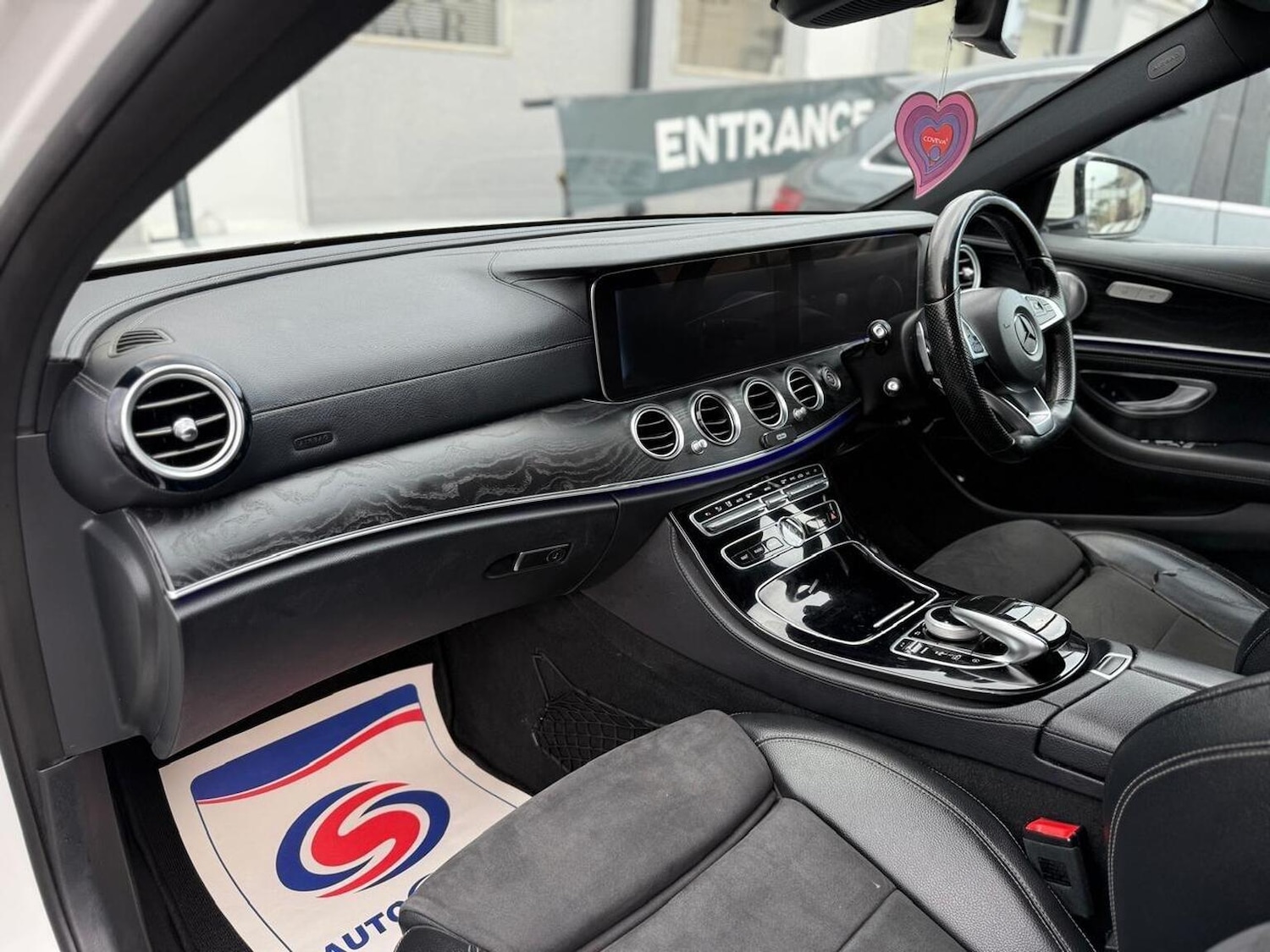 Used Mercedes-Benz E Class 2016 for sale - 76596585: Photo 19