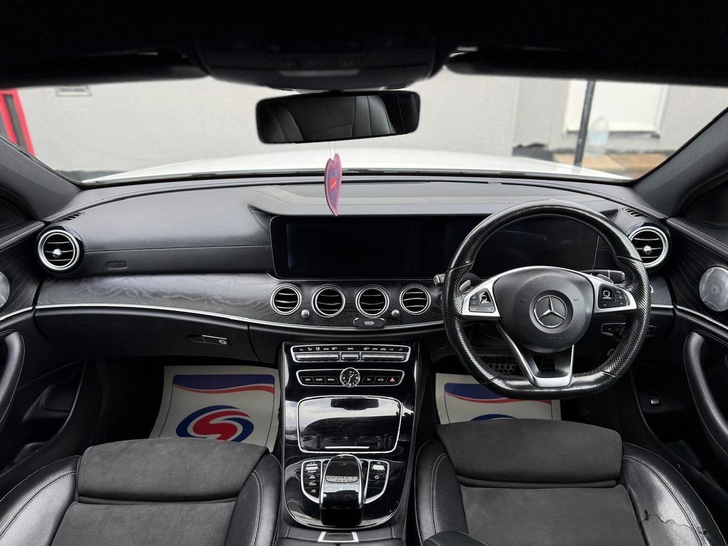 Used Mercedes-Benz E Class 2016 for sale - 76596585: Photo 24