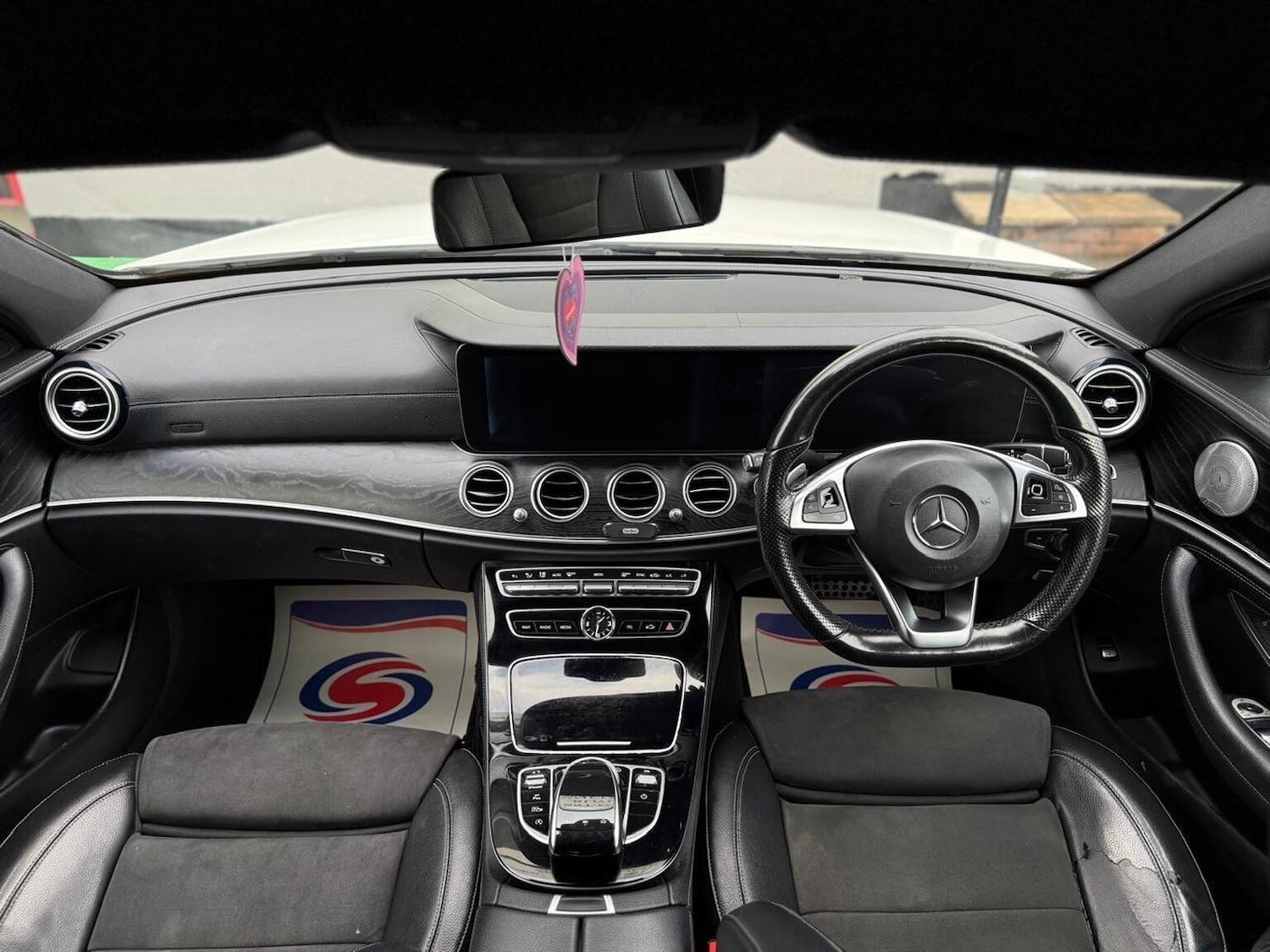 Used Mercedes-Benz E Class 2016 for sale - 76596585: Photo 3