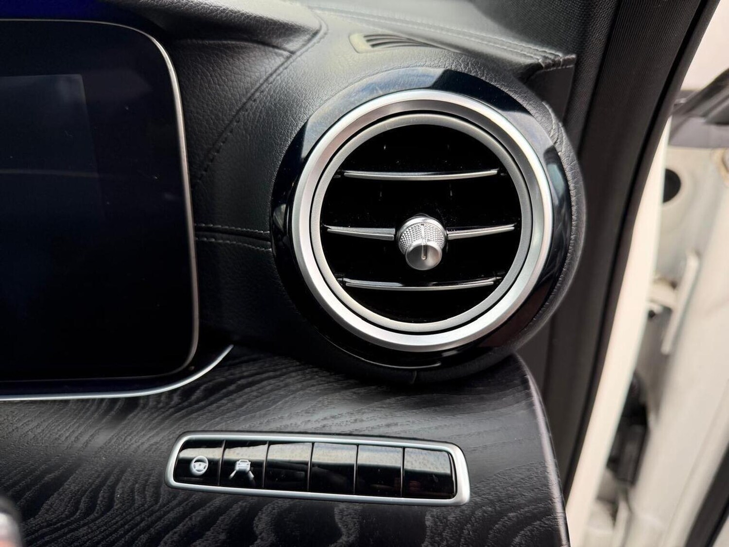 Used Mercedes-Benz E Class 2016 for sale - 76596585: Photo 39