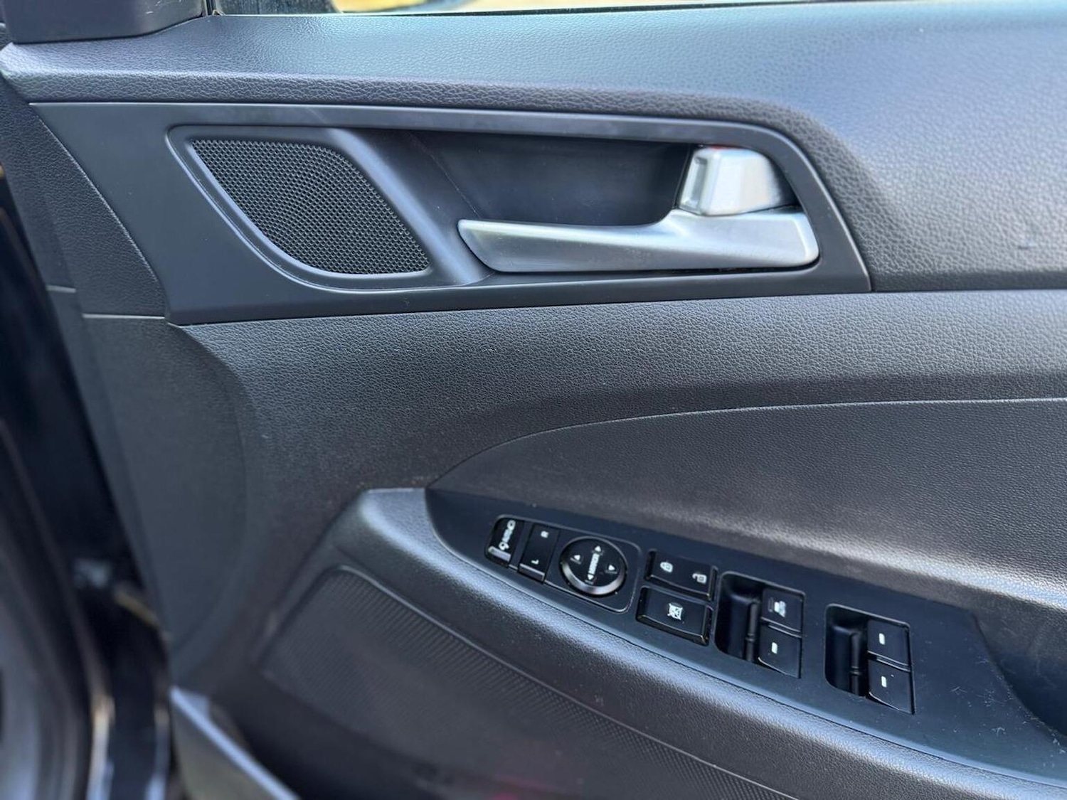 Used Hyundai TUCSON 2017 for sale - 76935320: Photo 41