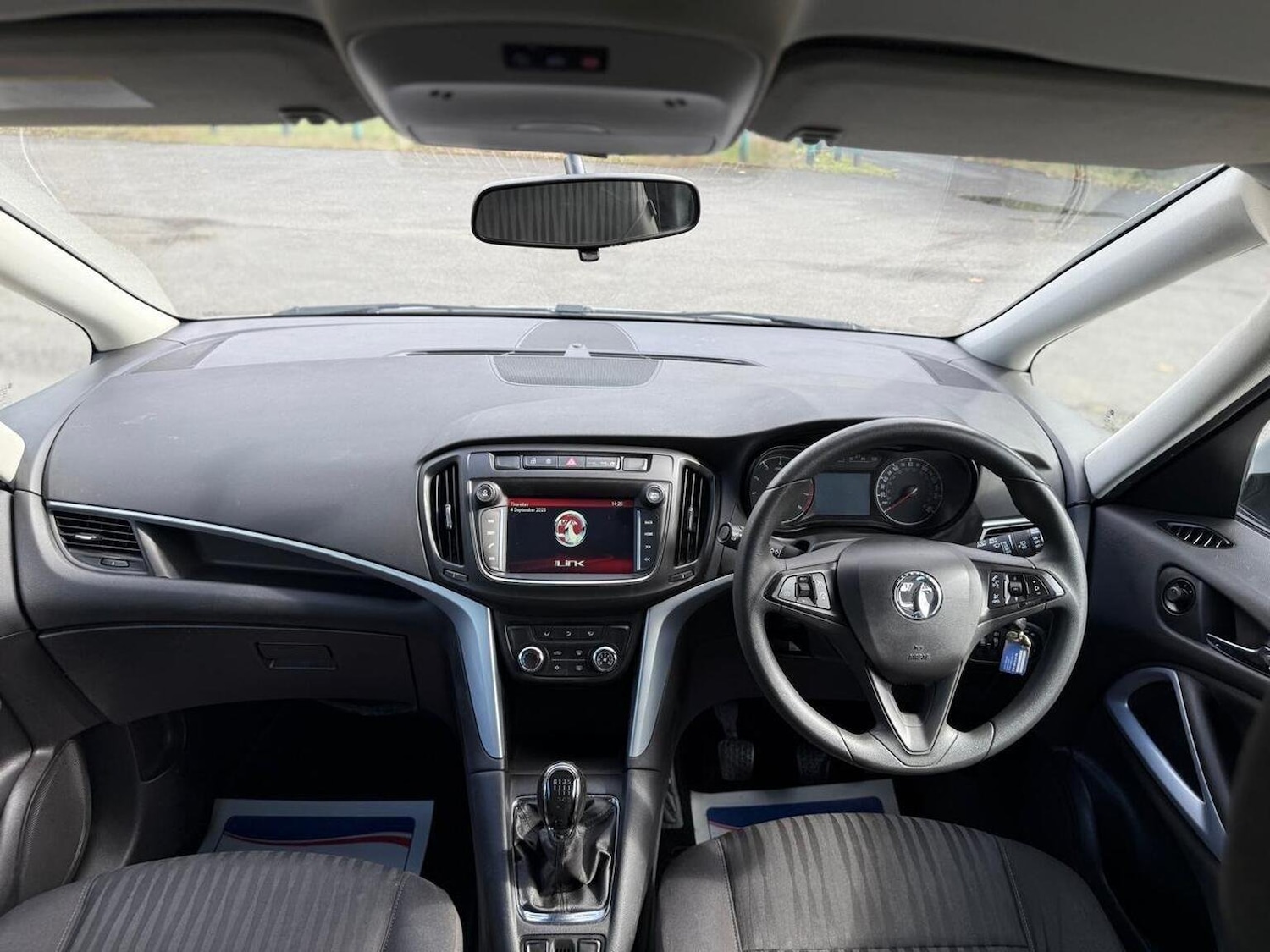 Used Vauxhall Zafira Tourer 2016 for sale - 76158427: Photo 2