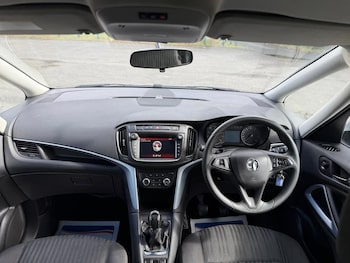 Used Vauxhall Zafira Tourer 2016 for sale - 76158427: Photo 2