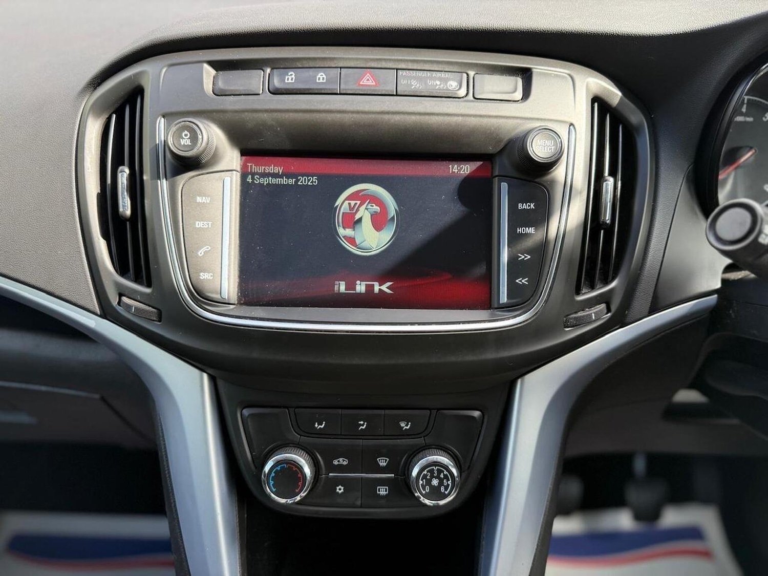Used Vauxhall Zafira Tourer 2016 for sale - 76158427: Photo 40