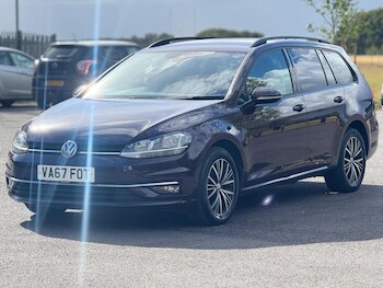 Used Volkswagen Golf 2018 for sale - 76158397: Photo