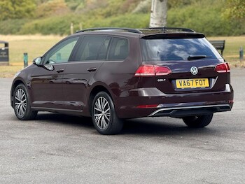 Used Volkswagen Golf 2018 for sale - 76158397: Photo