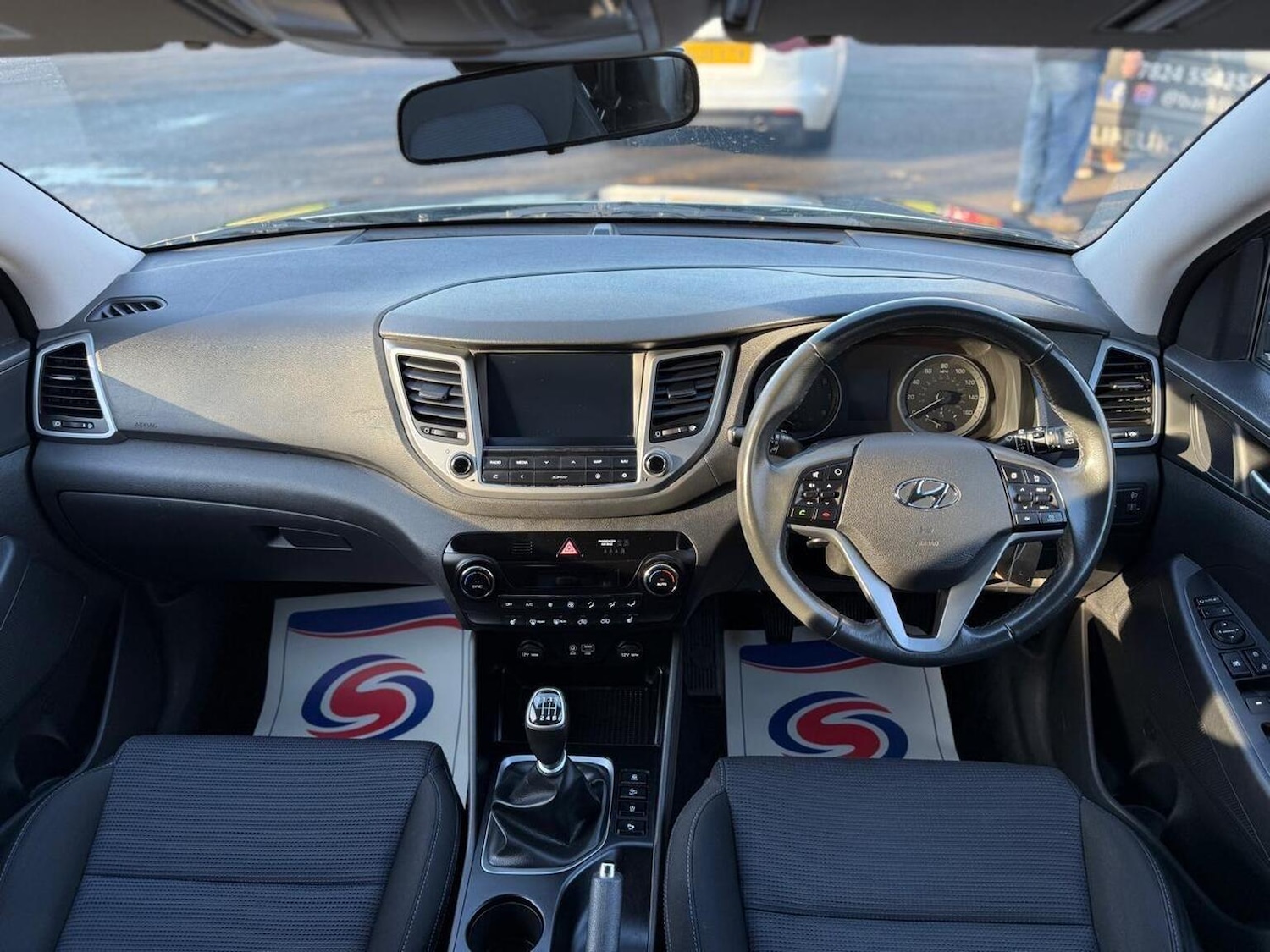 Used Hyundai TUCSON 2017 for sale - 76884902: Photo 2