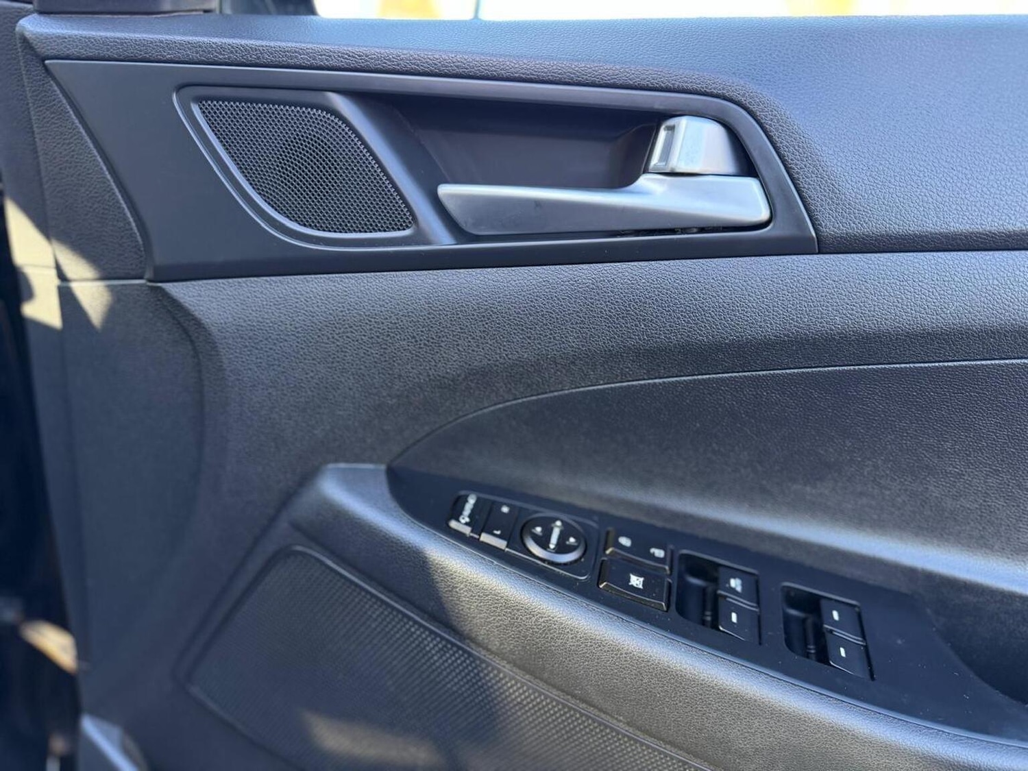 Used Hyundai TUCSON 2017 for sale - 76884902: Photo 38