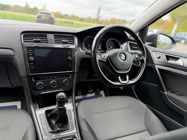 Used Volkswagen Golf 2017 for sale - 76281345: Photo 26