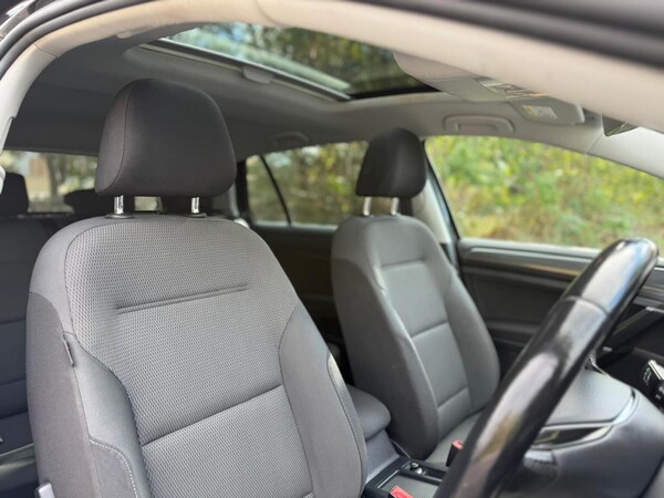 Used Volkswagen Golf 2017 for sale - 76281345: Photo 31