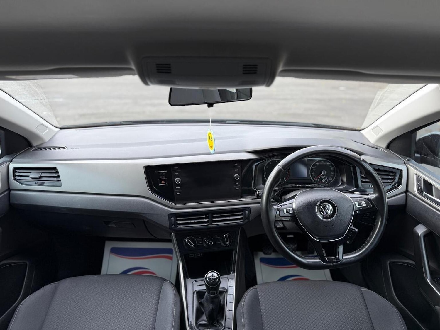 Used Volkswagen Polo 2018 for sale - 76439961: Photo 2